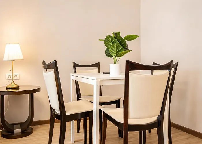 Cozy & Stylish Long-term 1-br Retreat דירה *
