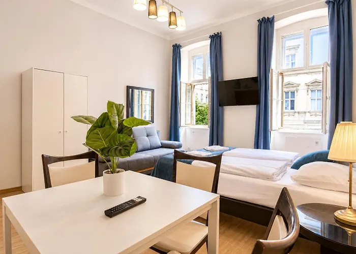 Cozy & Stylish Long-term 1-br Retreat וינה